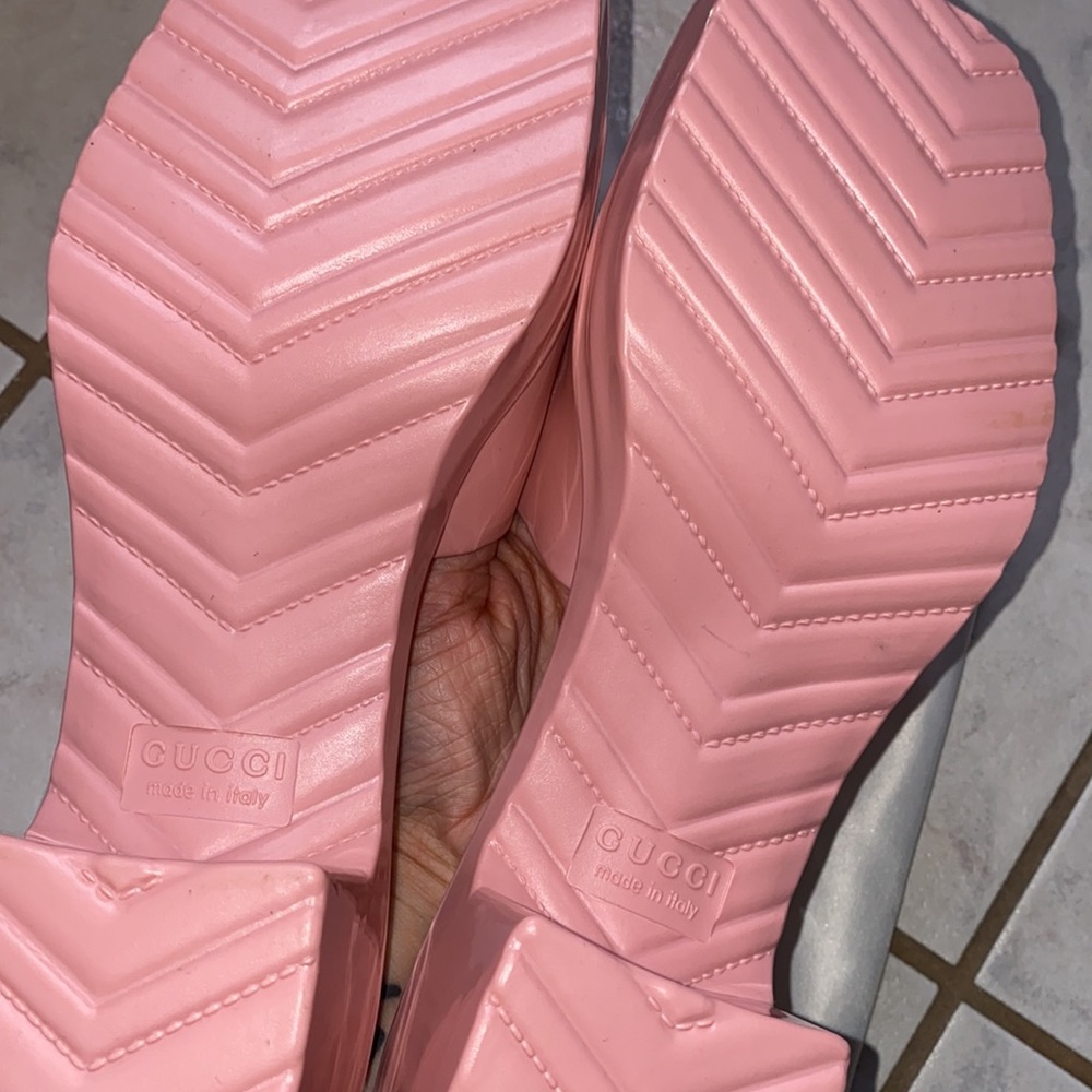 Sandals - Picture 3 of 9
